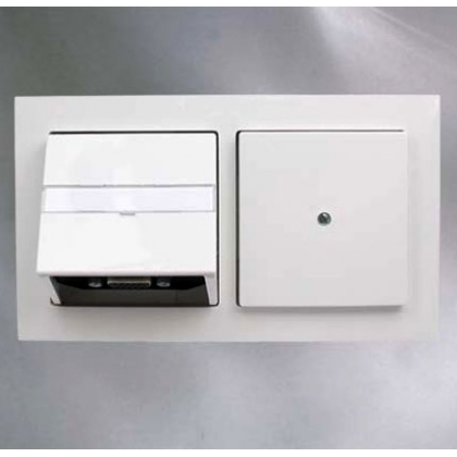 Ổ cắm kết nối ComStation - 77045230A/F